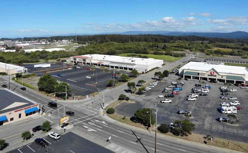 575 M St, Crescent City, CA for lease - Building Photo - Image 3 of 6