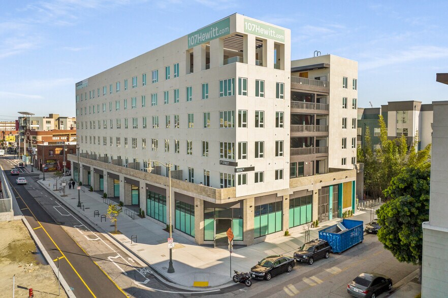 107 S Hewitt St, Los Angeles, CA à louer - Photo du bâtiment - Image 2 de 92