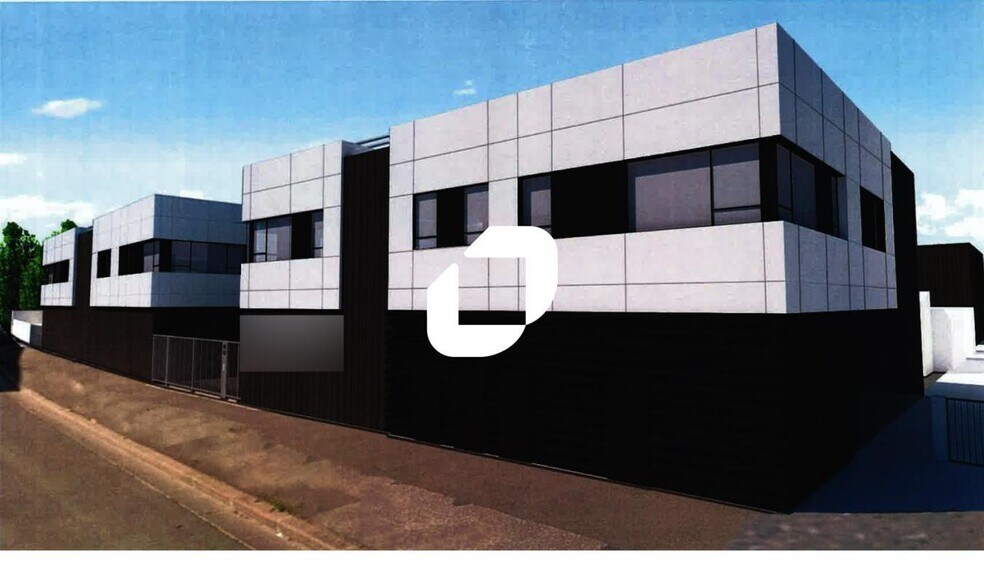 Flex in Romainville for lease - Building Photo - Image 3 of 5