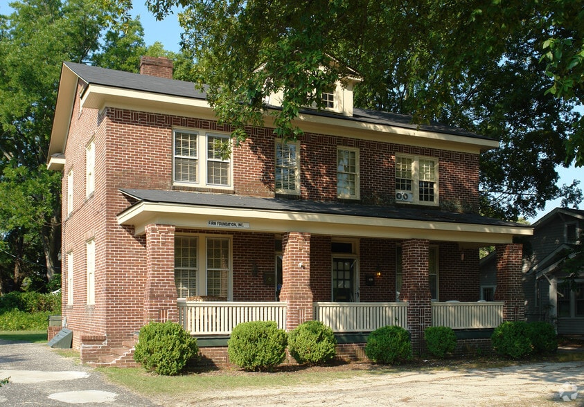 1311-1313 Fort Bragg Rd, Fayetteville, NC for lease - Building Photo - Image 3 of 4