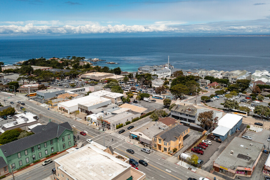 786 Lighthouse Ave, Monterey, CA à vendre - Photo du bâtiment - Image 1 de 1