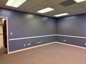 2170 Business Center Dr, Memphis, TN for lease Interior Photo- Image 1 of 6