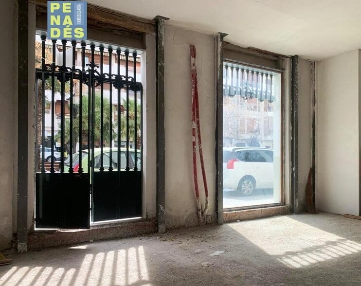 Retail in València for lease - Building Photo - Image 1 of 4