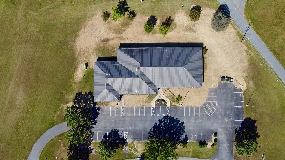 505 Blue Ball Rd, Elkton, MD à louer - Photo du bâtiment - Image 2 de 14