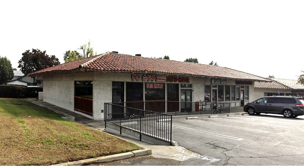9713-9799 Baseline Rd, Rancho Cucamonga, CA à louer Photo du bâtiment- Image 1 de 6