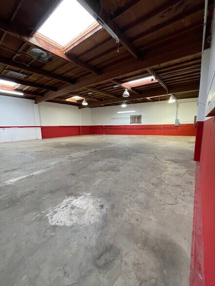 943-945 Airport Blvd, South San Francisco, CA à vendre - Photo du bâtiment - Image 3 de 10