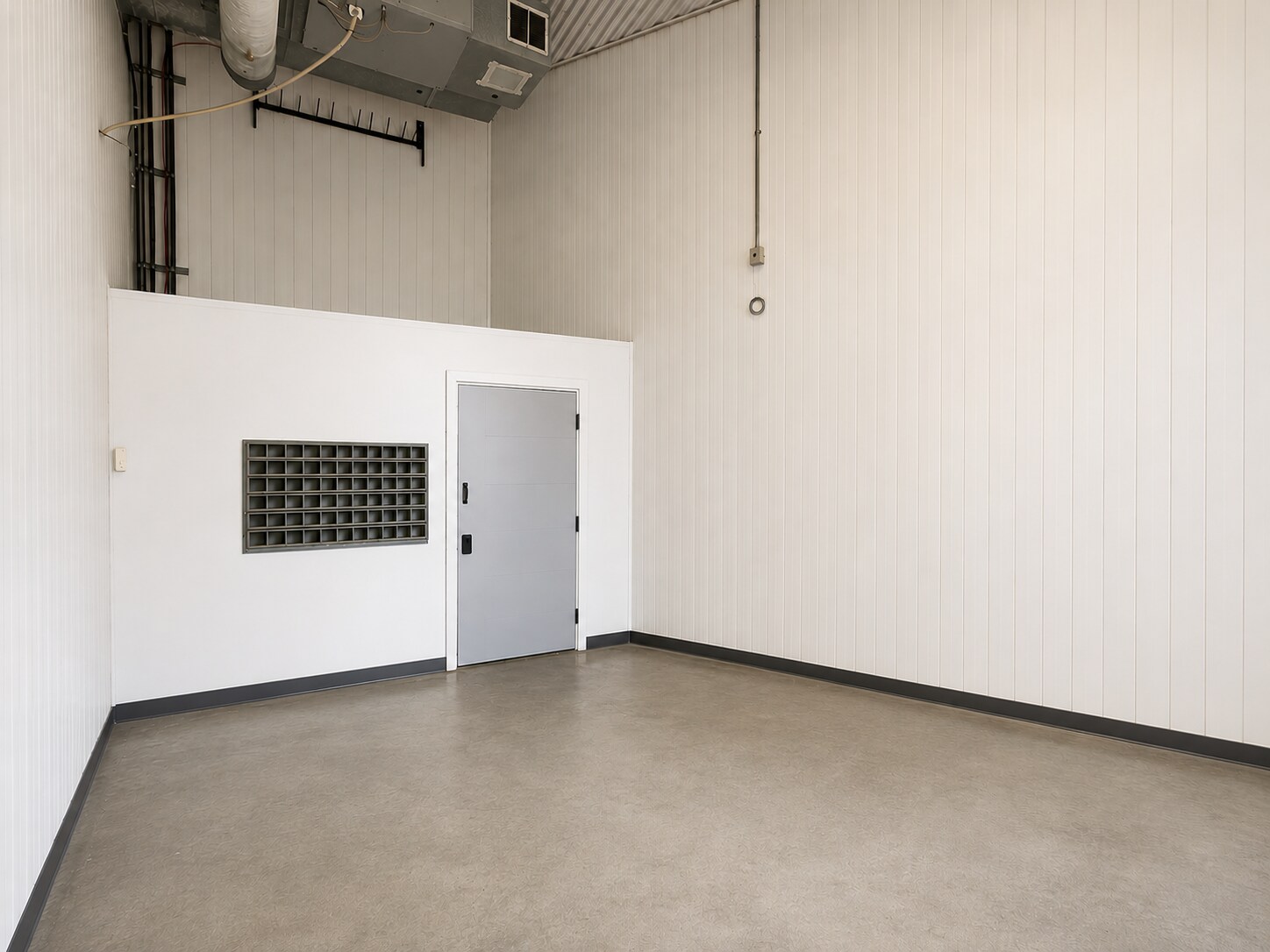 9909 Manning Av, Fort McMurray, AB à louer Photo du bâtiment- Image 1 de 2