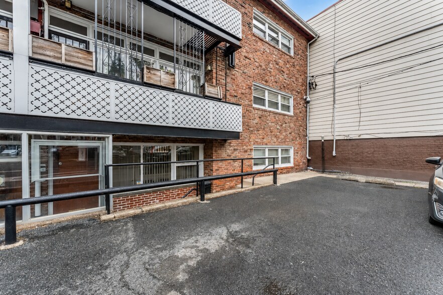 22 Glenwood Ave, Jersey City, NJ à louer - Photo du bâtiment - Image 3 de 20