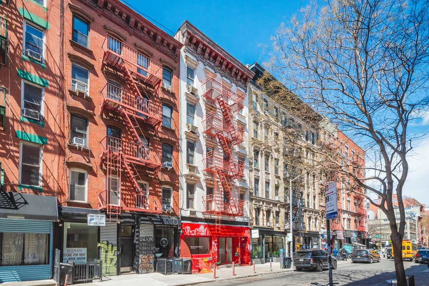 133 Eldridge St, New York, NY for lease - Building Photo - Image 3 of 3