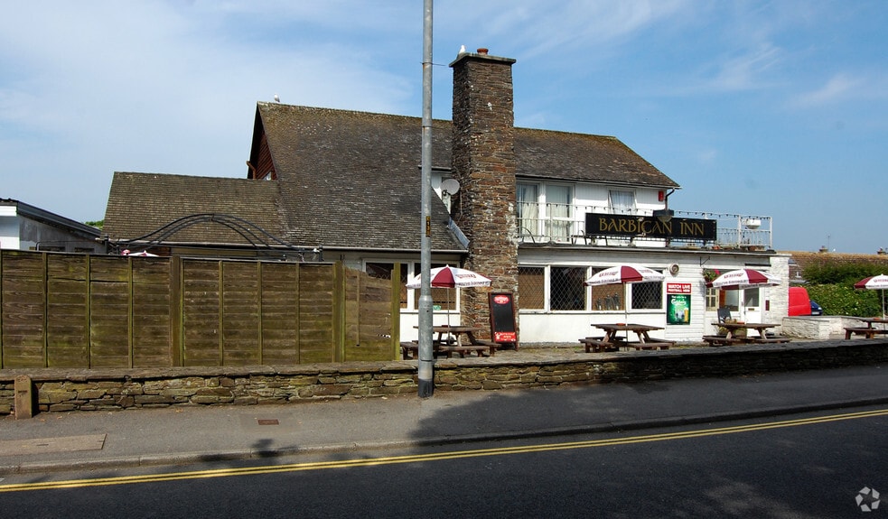 Barbican Rd, Looe for lease - Primary Photo - Image 1 of 2
