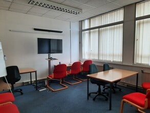 Commercial Street, Batley à louer Photo intérieure- Image 1 de 2