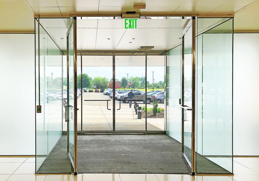 1000 Gamma Dr, Pittsburgh, PA à louer - Photo du bâtiment - Image 2 de 6