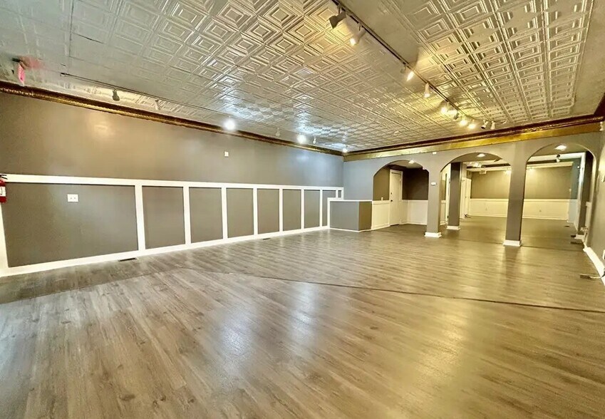 557 Hertel St, Buffalo, NY à vendre - Photo intérieure - Image 3 de 7