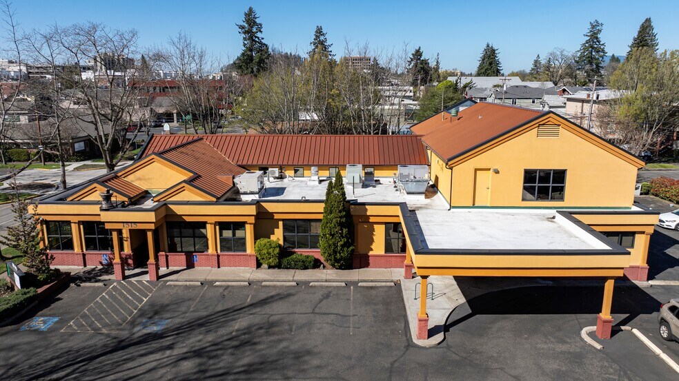 1515 Oak St, Eugene, OR à louer - Photo du bâtiment - Image 2 de 5