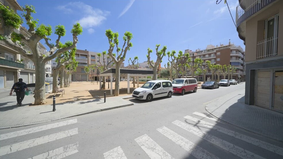 Carrer Cervantes, 91, Calella, Barcelona for sale - Commercial Listing Video - Image 2 of 8