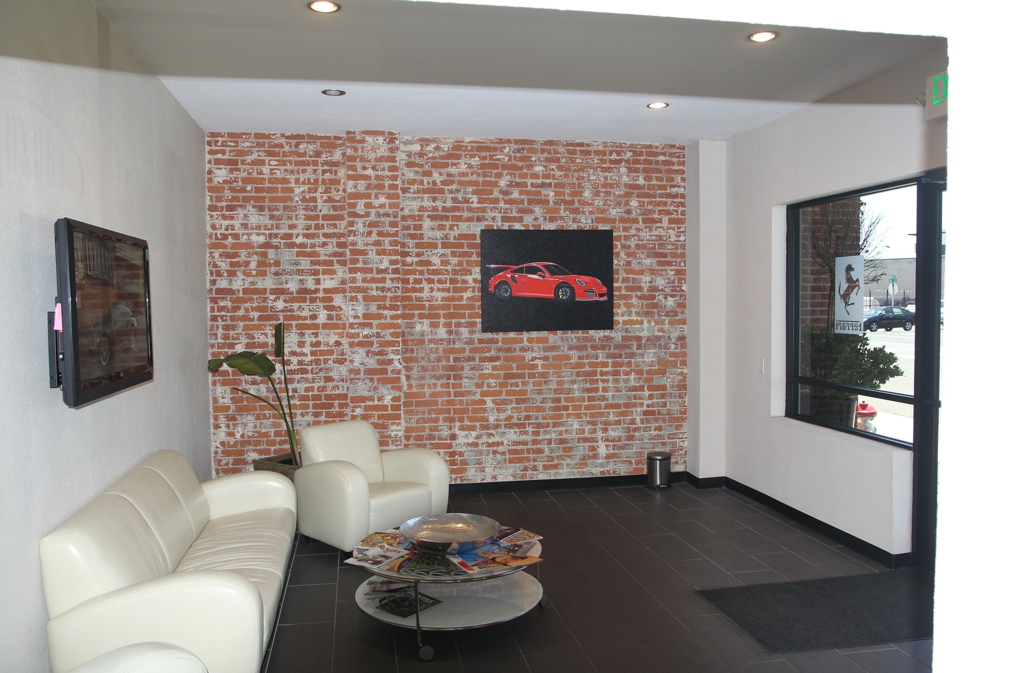 6529 Elvas Ave, Sacramento, CA for sale Interior Photo- Image 1 of 3