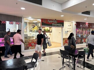 Plus de détails pour Wulfrun Sq, Wolverhampton - Commerce de détail à louer