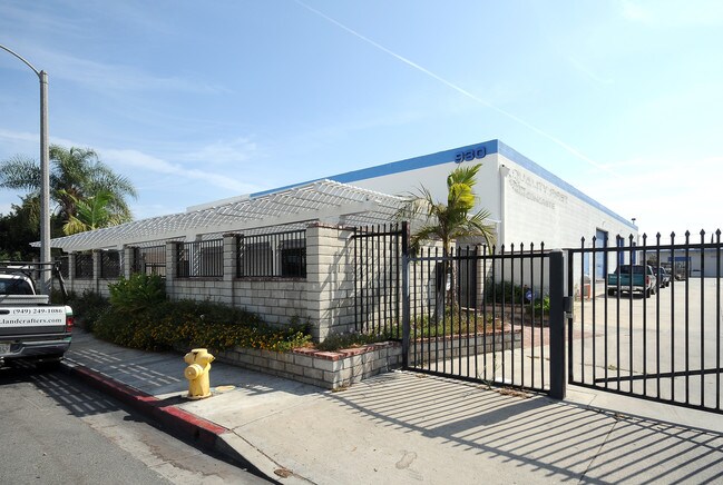 Plus de détails pour 930 Lawrence St, Placentia, CA - Industriel à louer
