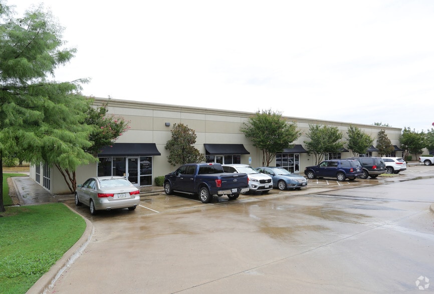 99 Regency Pky, Mansfield, TX for lease - Building Photo - Image 2 of 7