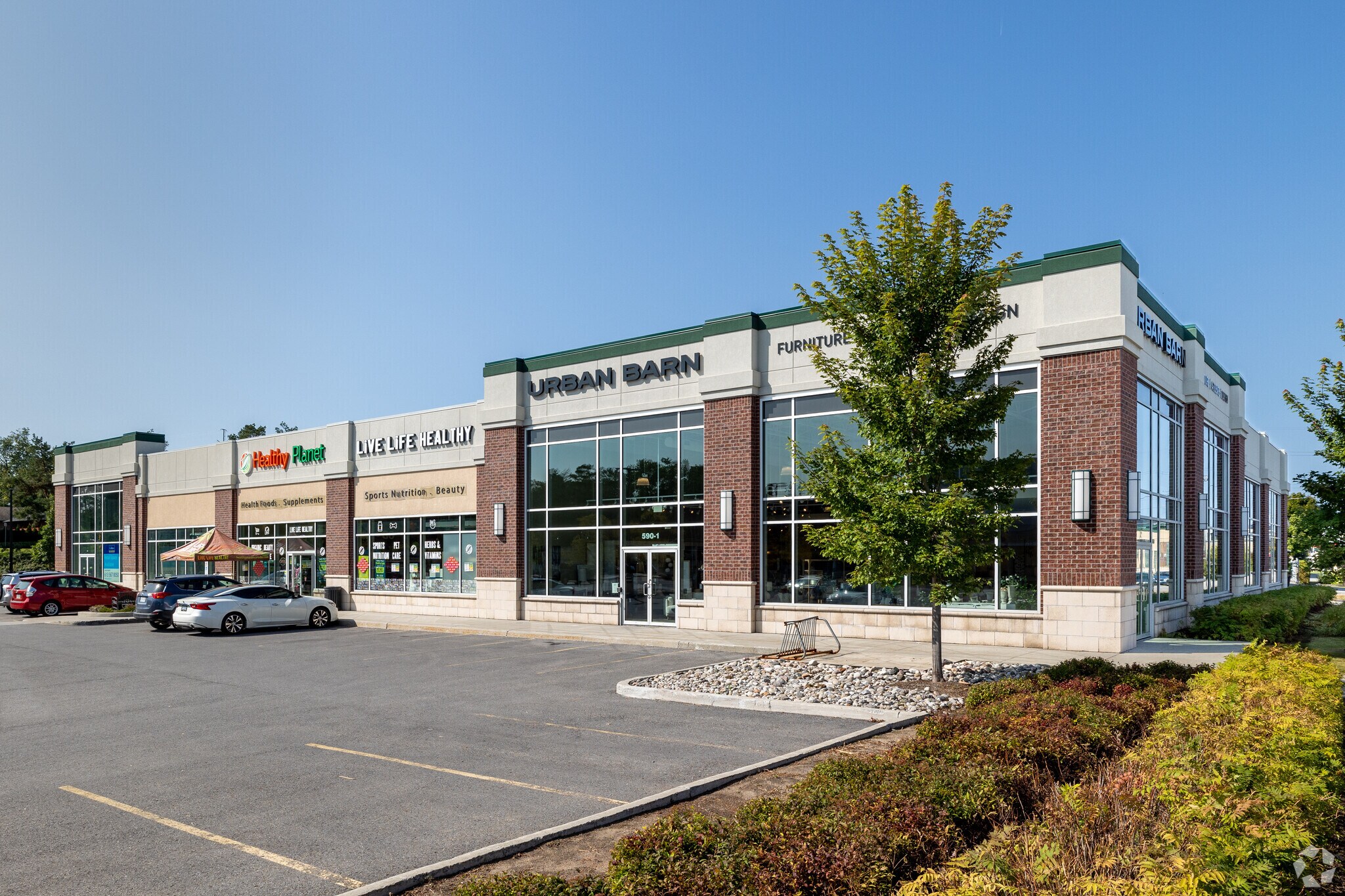 590-650 Industrial Ave, Ottawa, ON à louer Photo principale- Image 1 de 14