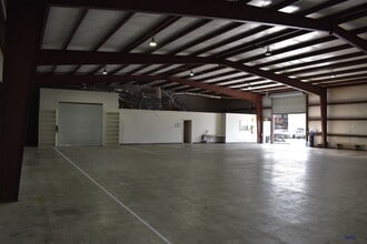 4402 Rex Rd, Friendswood, TX for lease Interior Photo- Image 1 of 5