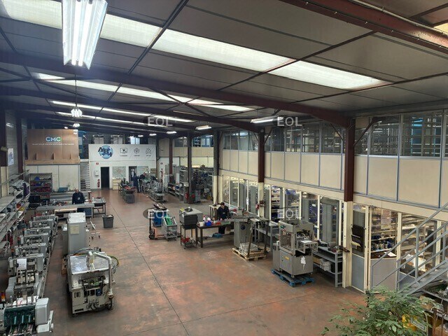 Flex in Saint-Fargeau-Ponthierry for lease - Interior Photo - Image 2 of 15
