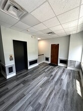 2576 Lawrenceville Suwanee Rd, Suwanee, GA à louer Photo intérieure- Image 1 de 6