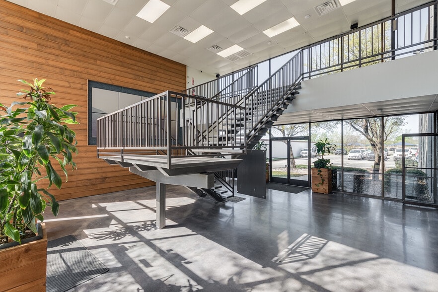 4925 Davis Blvd, Fort Worth, TX à louer - Hall d’entrée - Image 3 de 17