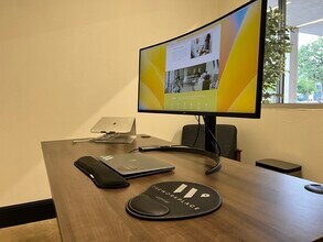 307 W Pearl St, Granbury, TX for lease Building Photo- Image 2 of 3