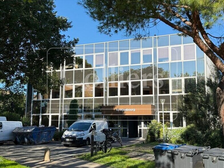 Bureau dans Marseille à louer - Photo du bâtiment - Image 1 de 5