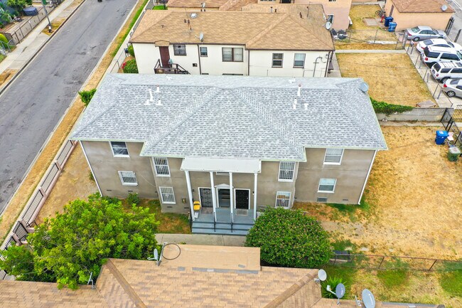 More details for 1931 W 35th Pl, Los Angeles, CA - Multifamily for Sale