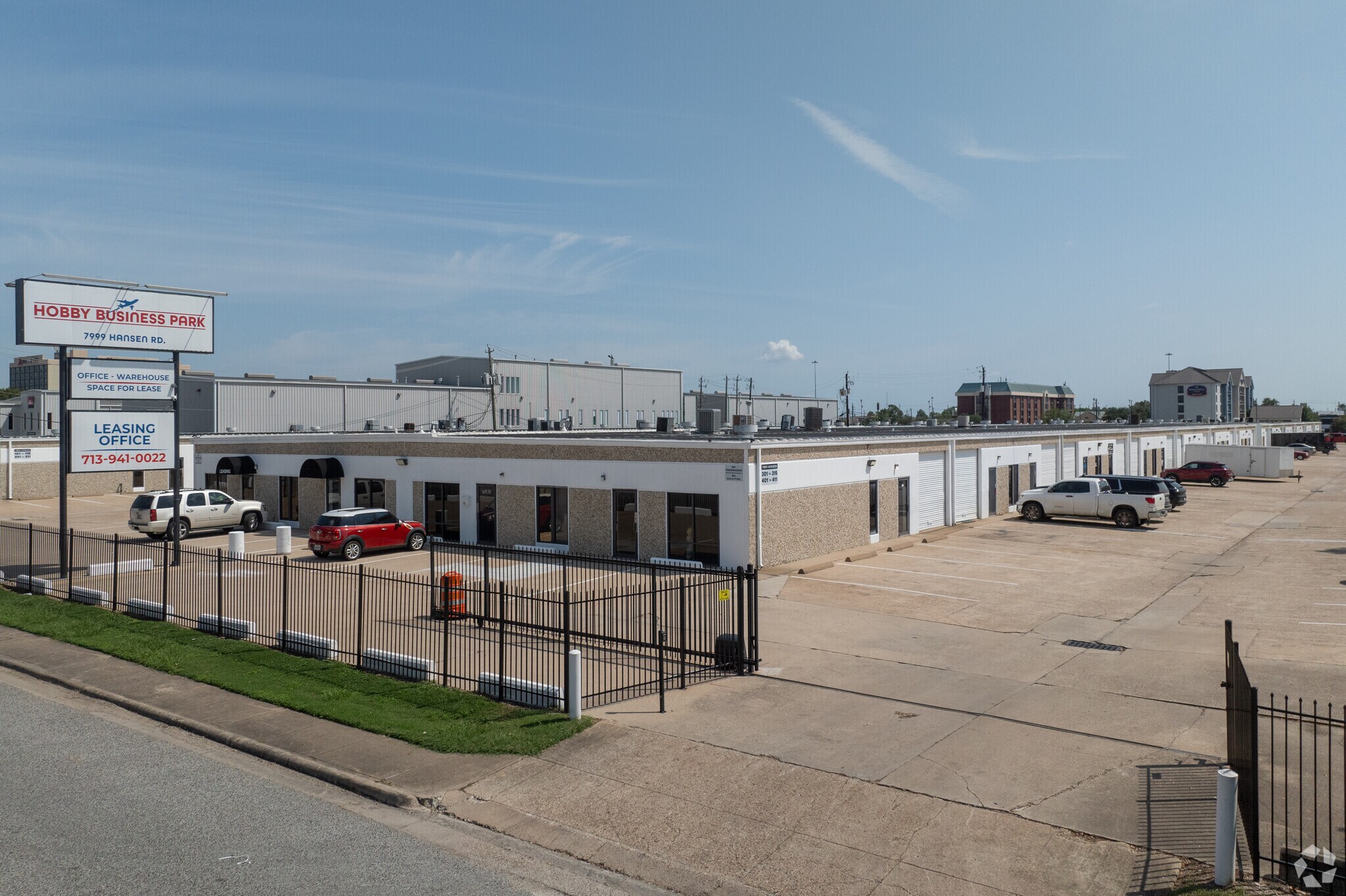 7999 Hansen Rd, Houston, TX à louer Photo du bâtiment- Image 1 de 14