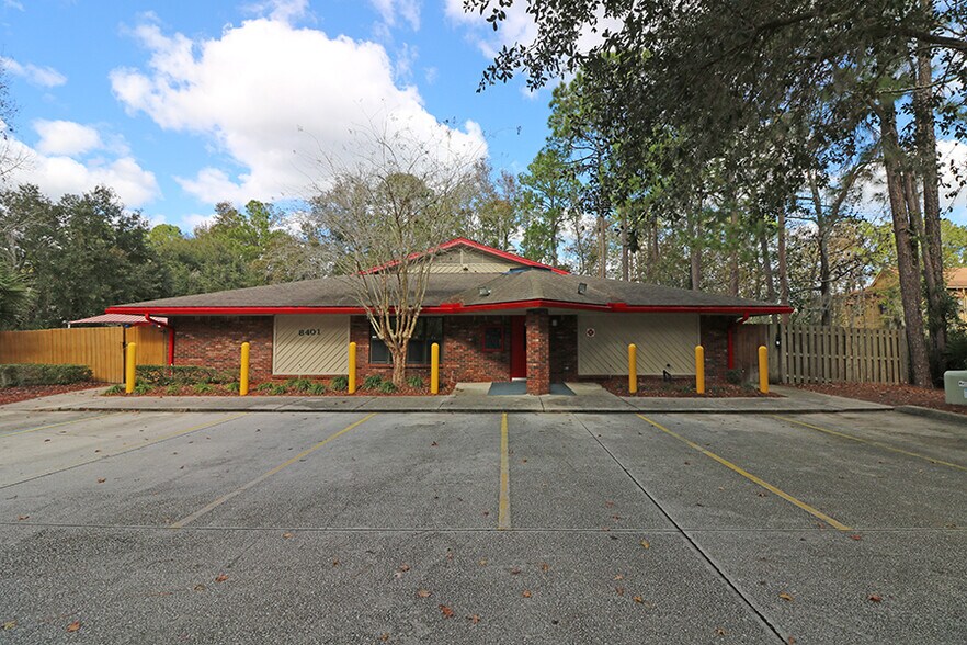 8401 Baymeadows Way, Jacksonville, FL à vendre - Photo du bâtiment - Image 2 de 25