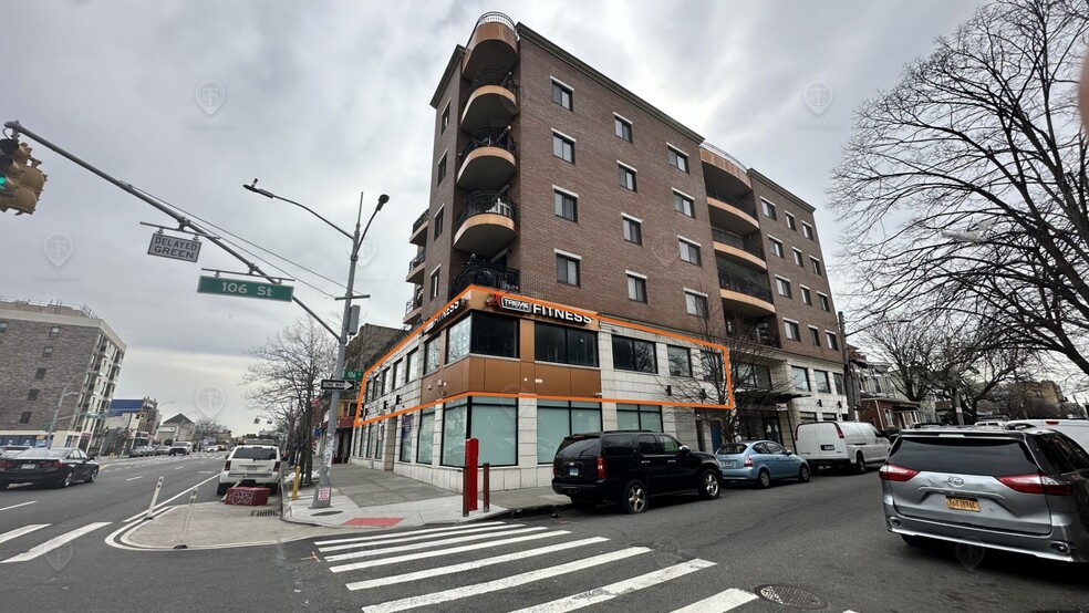 10602 Northern Blvd, Corona, NY for lease - Building Photo - Image 1 of 13