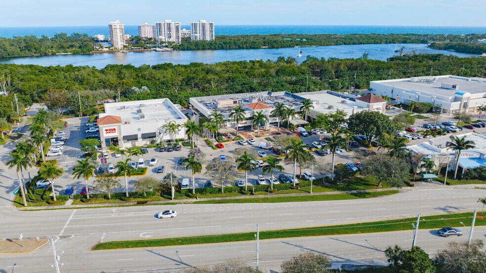 1900-2200 NE 5th Ave, Boca Raton, FL à louer - Photo du bâtiment - Image 3 de 10