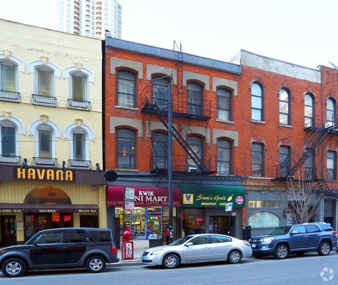 414-420 N Clark St, Chicago, IL à louer - Photo du bâtiment - Image 2 de 8