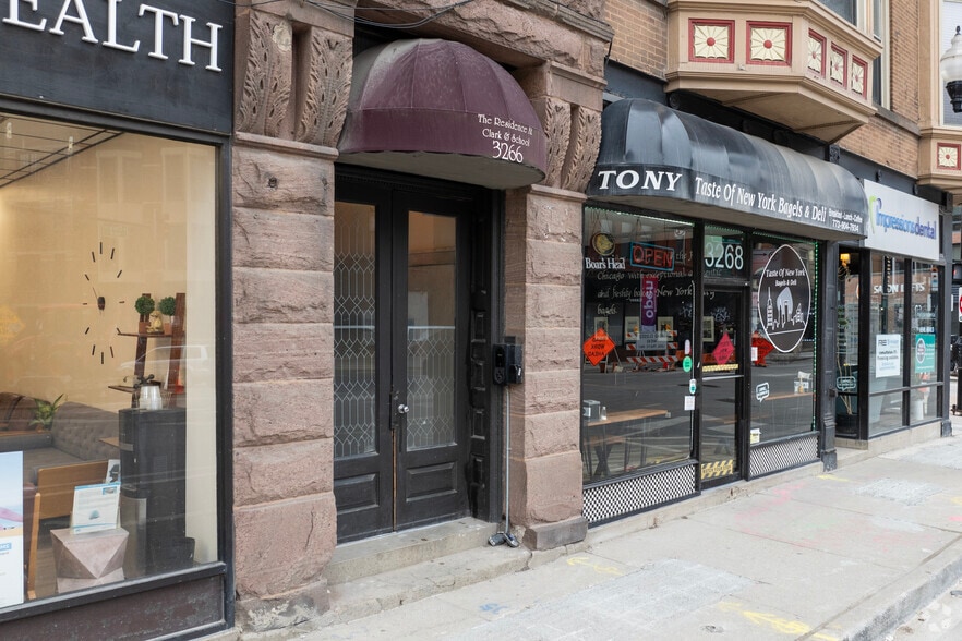 3264-3270 N Clark St, Chicago, IL for lease - Building Photo - Image 3 of 6