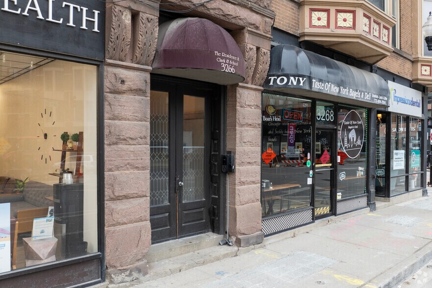 3264-3270 N Clark St, Chicago, IL à louer - Photo du bâtiment - Image 3 de 6