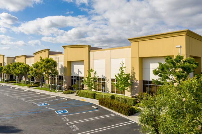 Plus de détails pour 26439 Rancho Pky, Lake Forest, CA - Local d'activités à louer