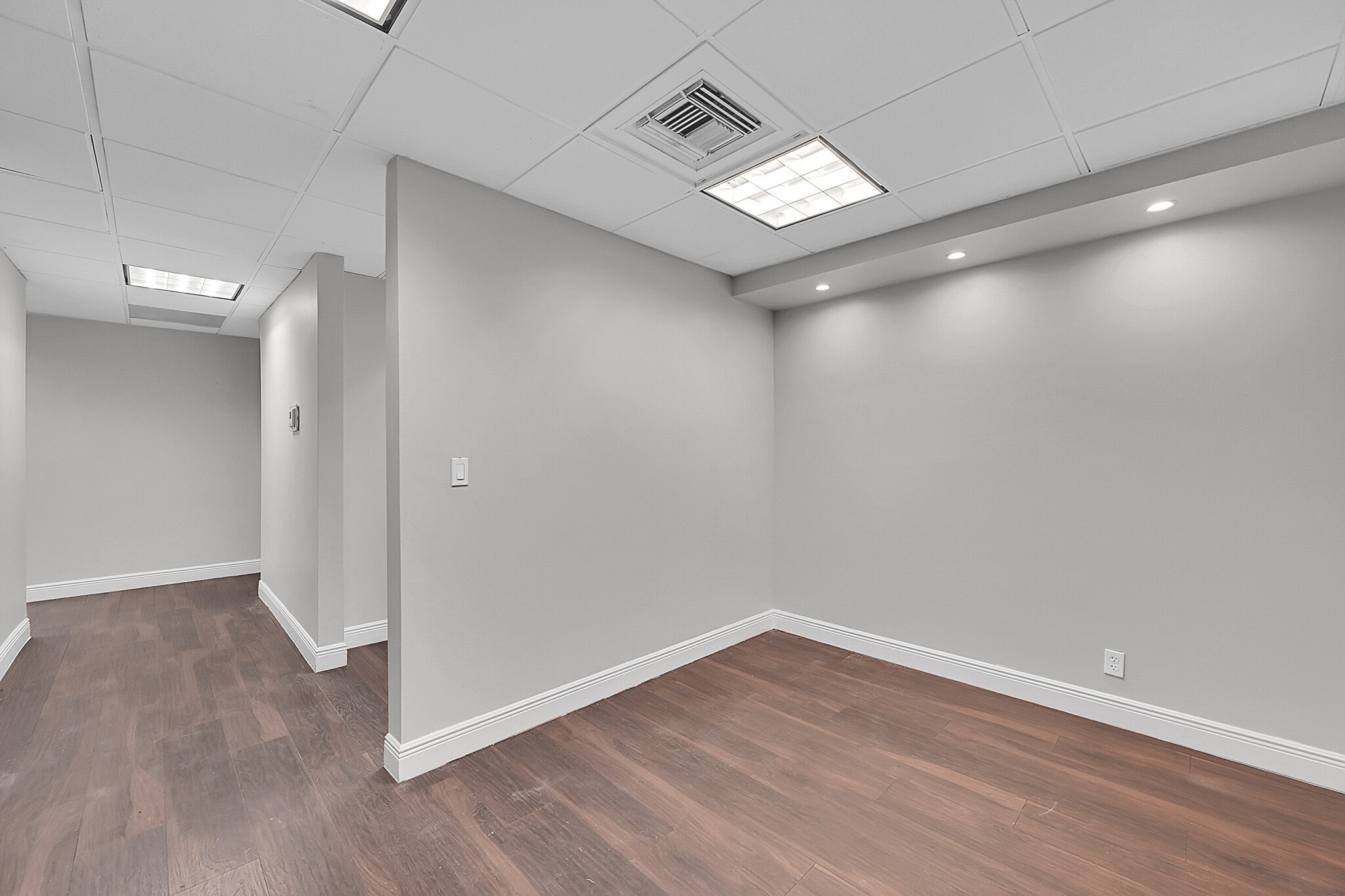 7100 W Camino Real, Boca Raton, FL à louer Photo intérieure- Image 1 de 23