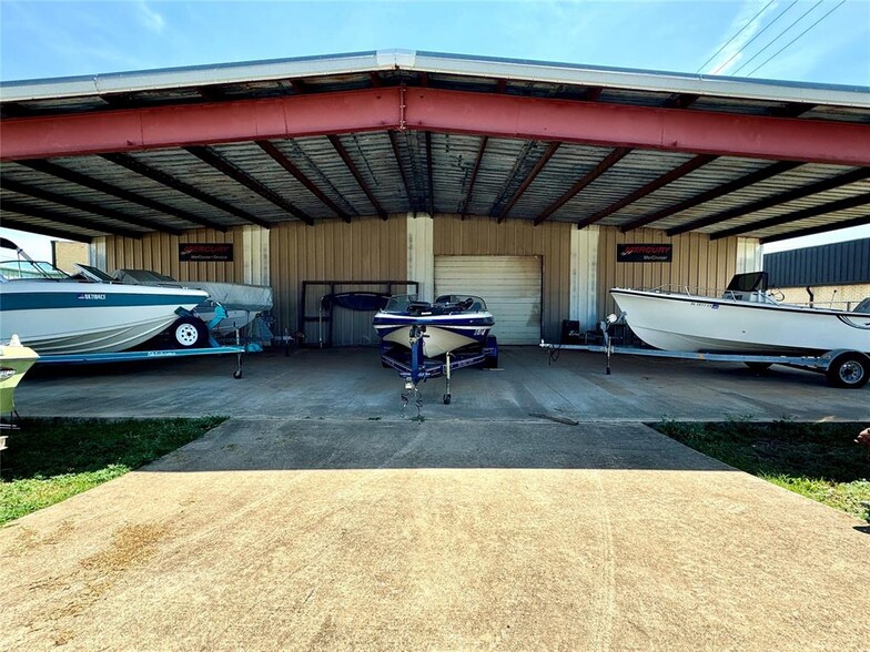 215 Kansas, Chickasha, OK for sale - Primary Photo - Image 1 of 12