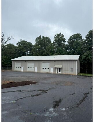 Plus de détails pour 27 Industrial Dr, Ruckersville, VA - Industriel à louer