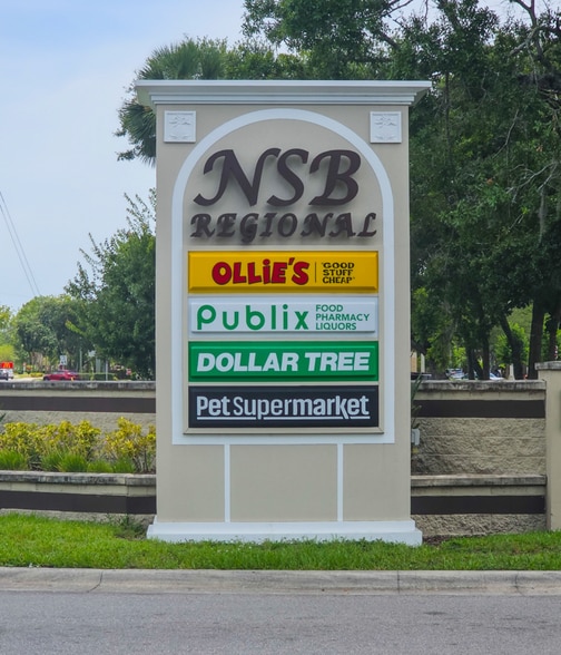 NSB Regional Shopping Center Sale portfolio of 2 properties for sale on LoopNet.ca - Building Photo - Image 3 of 10