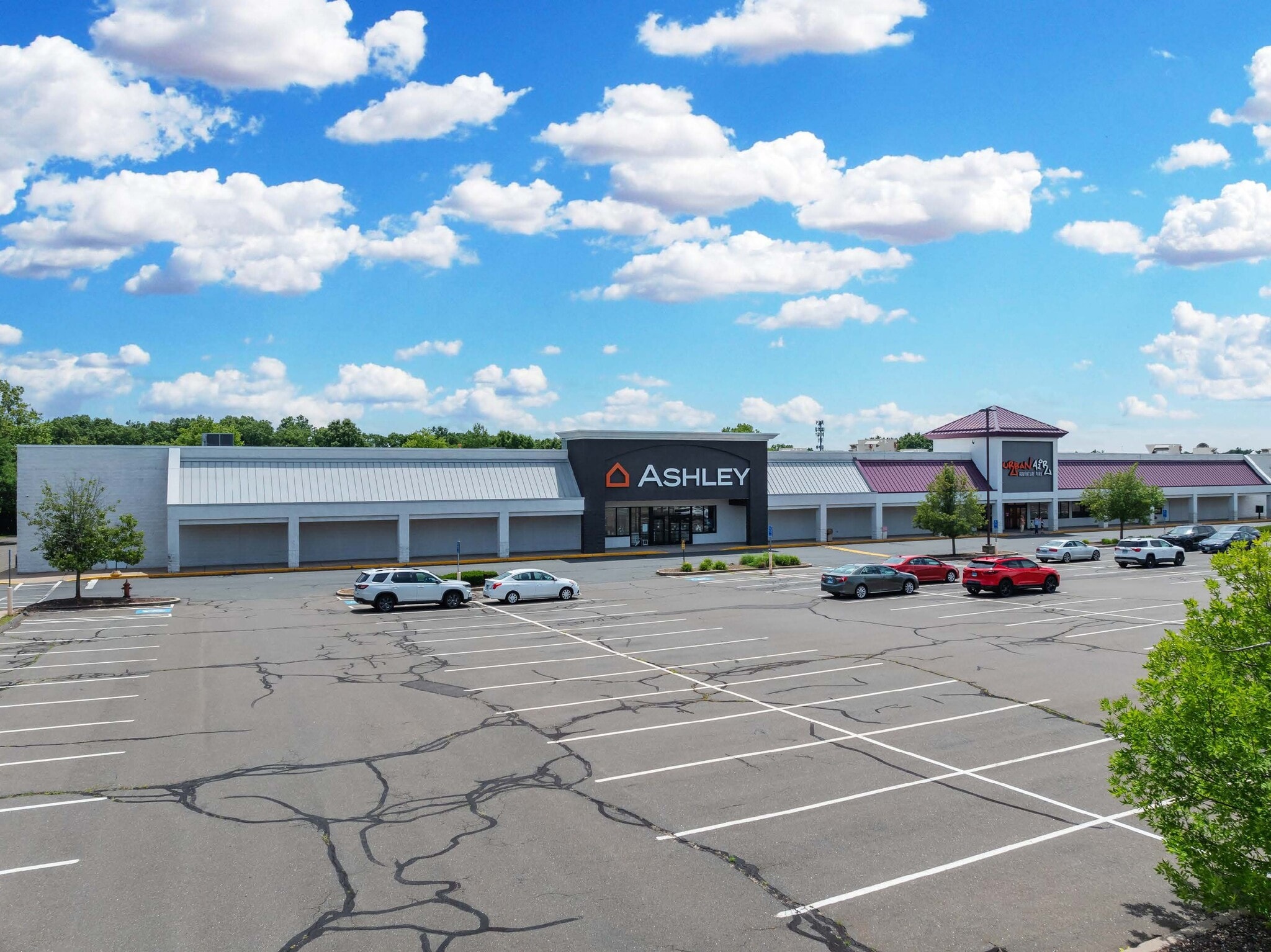 200-220 Hale Rd, Manchester, CT for sale Building Photo- Image 1 of 4