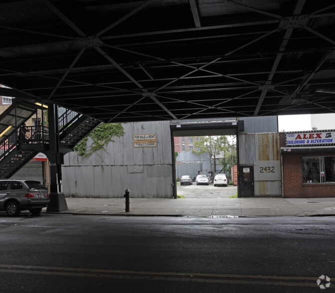 2432 Stillwell Ave, Brooklyn, NY for sale - Building Photo - Image 2 of 4
