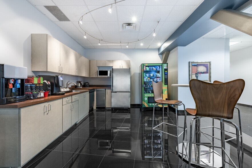 2150 S 1300 E, Salt Lake City, UT à louer - Photo du bâtiment - Image 2 de 3