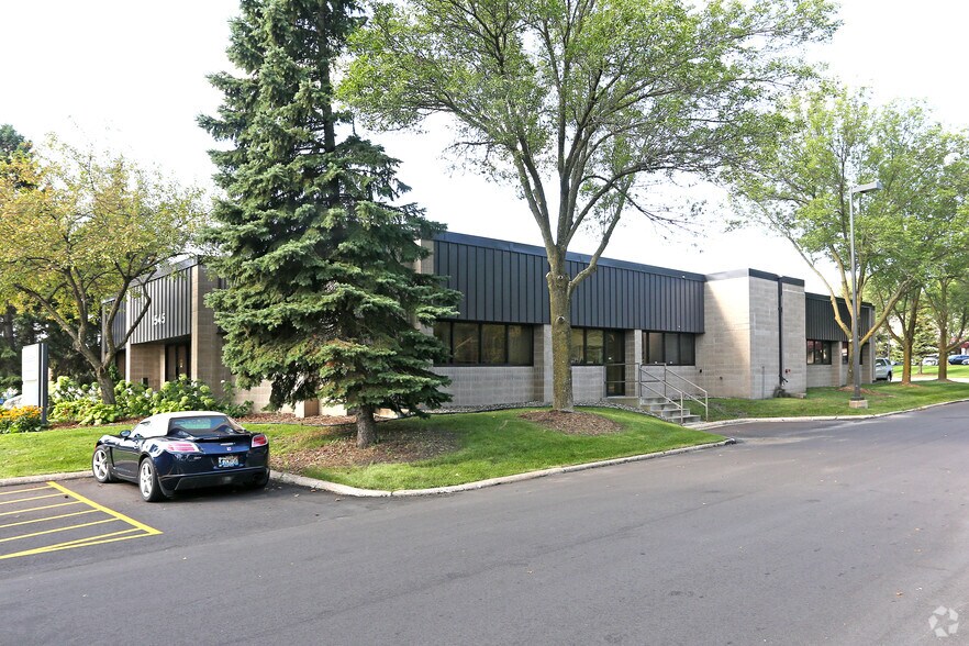 1545 Livingston Ave, Saint Paul, MN à louer - Photo du bâtiment - Image 2 de 11