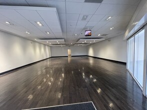 11111-11119 San Jose Blvd, Jacksonville, FL for lease Interior Photo- Image 2 of 2