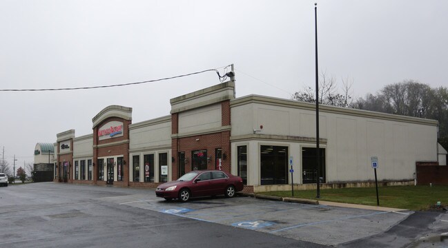 Plus de détails pour 5014-5022 West Chester Pike, Newtown Square, PA - Commerce de détail à louer
