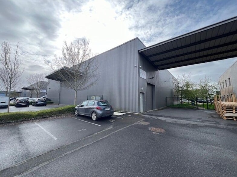 20 Rue Georges Méliès, Bois-d'Arcy for lease - Building Photo - Image 2 of 7
